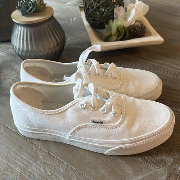 White Vans - Picture 3 of 8